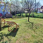 Marijano Dvosobni S Vrtom 公寓 *