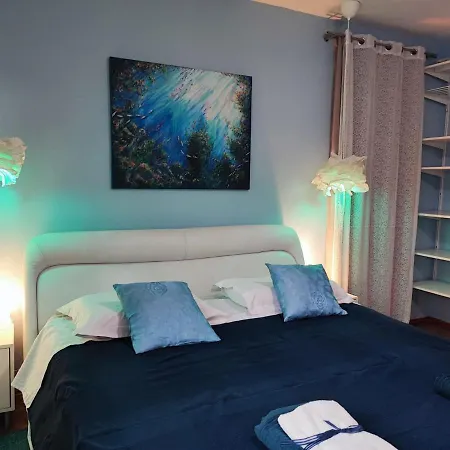 Two Bedroom Apartmant Marijano With Garden アパート *