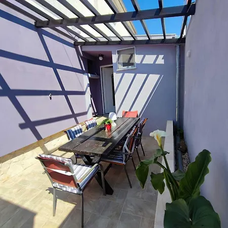 Two Bedroom Apartmant Marijano With Garden Apartamento Zadar