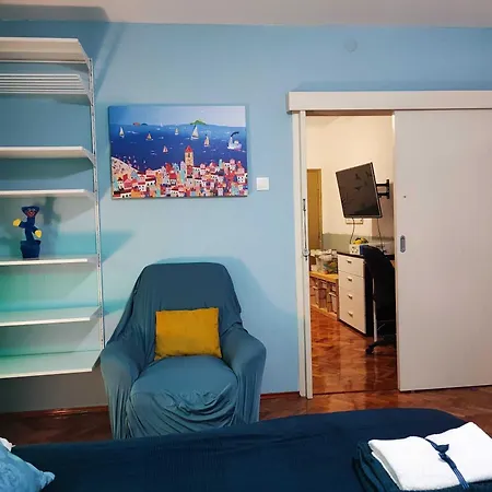 Διαμέρισμα 2 Bedroom Sleeps 4 -free Parking -garden Ζαντάρ