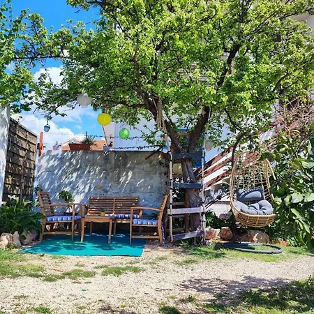 Διαμέρισμα 2 Bedroom Sleeps 4 -free Parking -garden