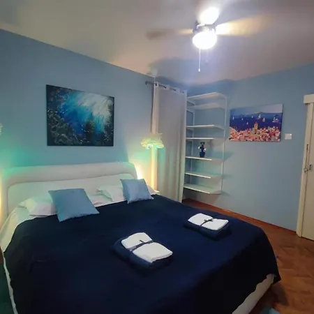 2 Bedroom Sleeps 4 -free Parking -garden * Ζαντάρ