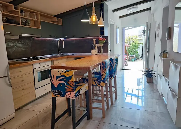 Marijano Dvosobni Apartman S Vrtom *